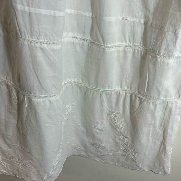 VICTORIAN CLASSICS Sz  M Gown Embroidered Ruffle Hem 100% Cotton Made in India - Picture 7 of 10